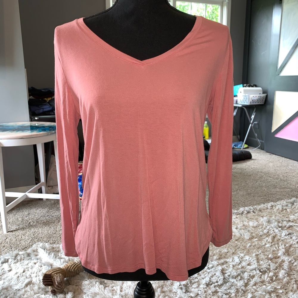 coral pinkish top